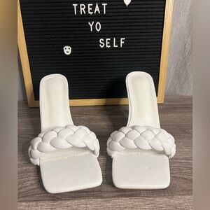 Braided Heel Sandal   Size CN40 (US8W)